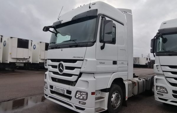 Тягач седельный Mercedes-Benz Actros 1844 LS